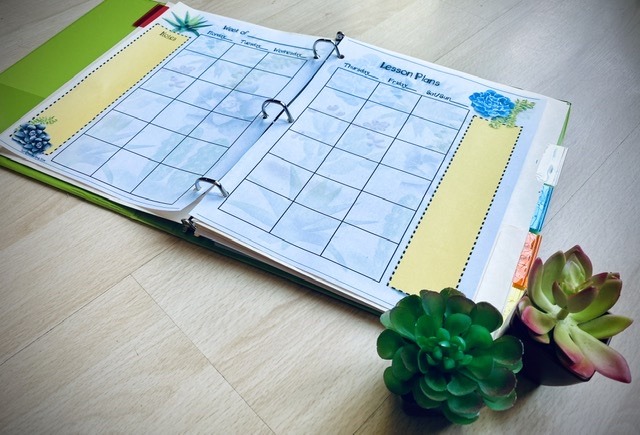 Are You Looking For a Super Organized Lesson Planner Just For Science Teachers?